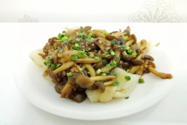 蒜茸鮮菇燴鱈魚