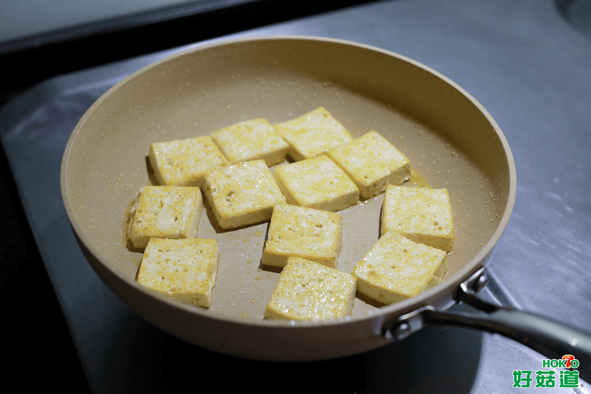 好菇道家常鴻喜菇煎蛋豆腐湯_步驟3